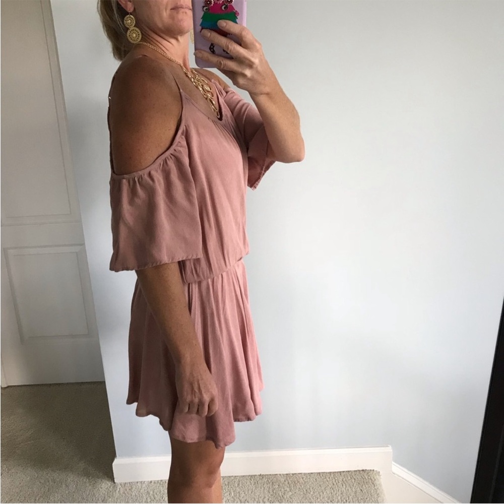 Cold Shoulder Romper - Picture 3 of 7